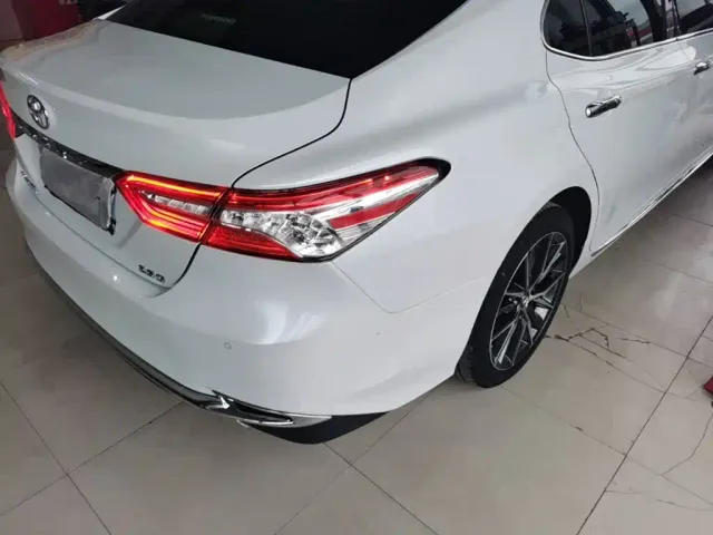 Toyota Camry — Фото автомобиля 7