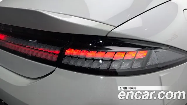 Hyundai Ioniq 6 — Фото автомобиля 8