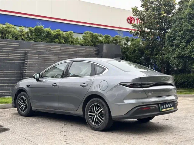 BYD Seal 05 DM-i — Фото автомобиля 10