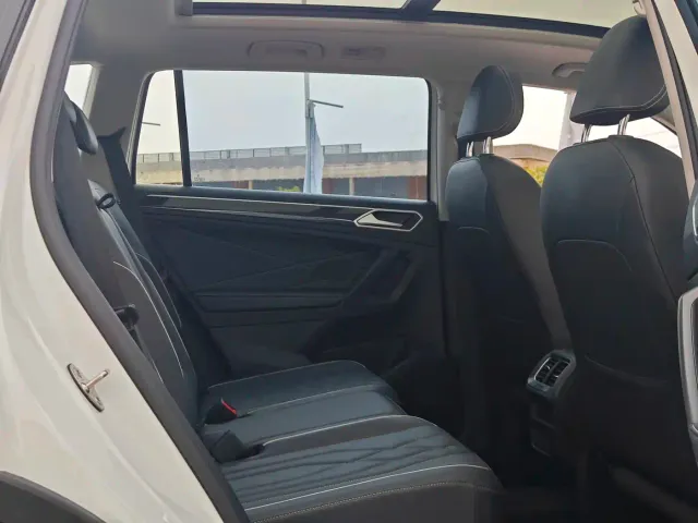Volkswagen Tiguan L — Фото автомобиля 13