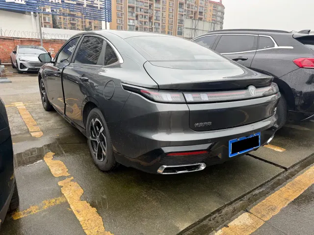 Changan Eado — Фото автомобиля 13