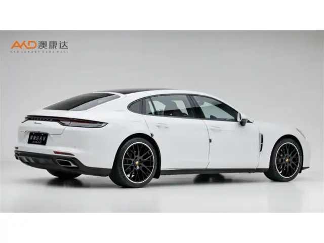 Porsche Panamera — Фото автомобиля 3