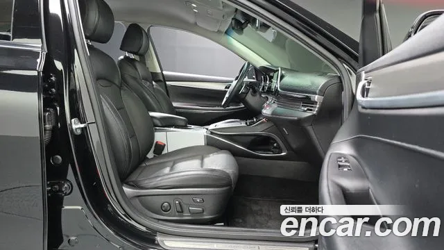Hyundai Grandeur — Фото автомобиля 24