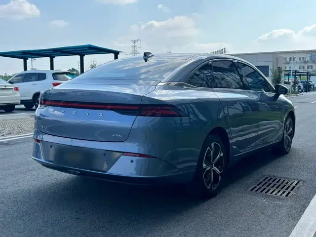 Xpeng P5 — Фото автомобиля 6