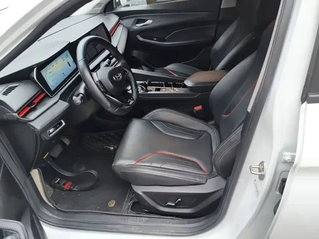 Geely Binrui — Фото автомобиля 10