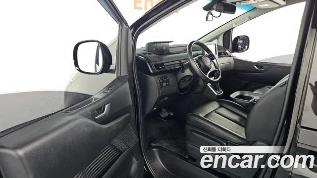 Hyundai Staria — Фото автомобиля 10