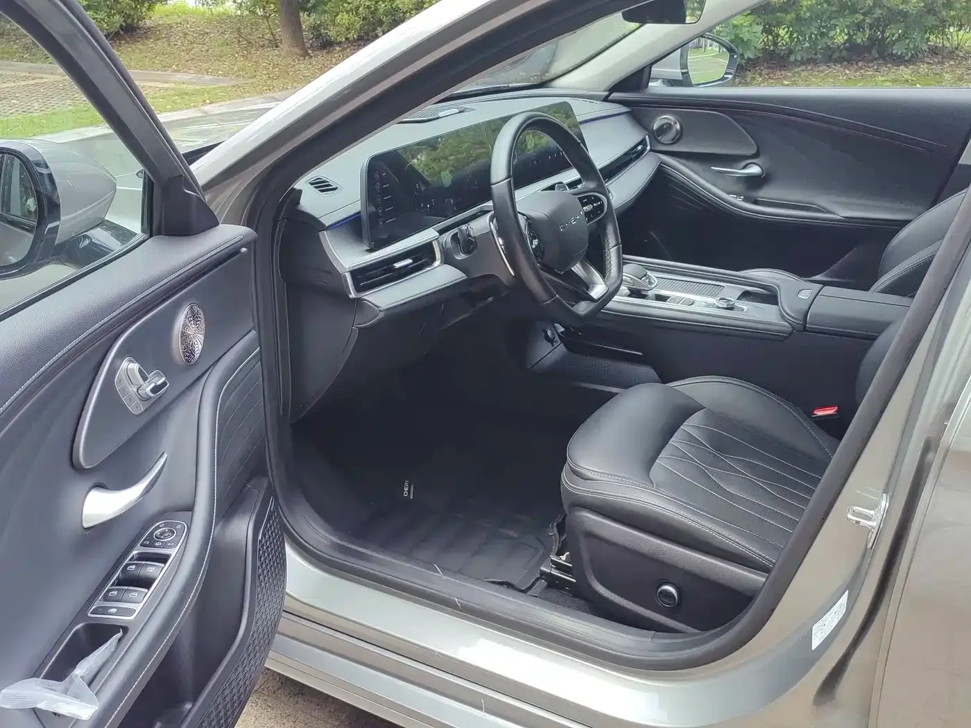Chery Arrizo 8 2022 1.6T DCT Ya — Фото автомобиля 4
