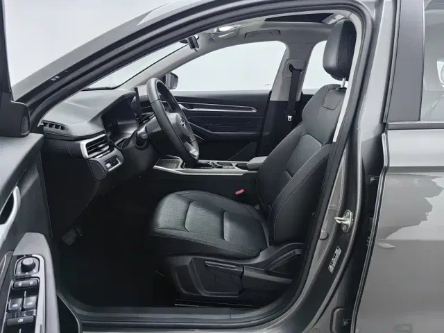 Geely Emgrand — Фото автомобиля 10