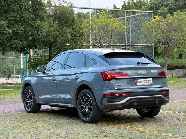 Audi Q5L Sportback — Фото автомобиля 5