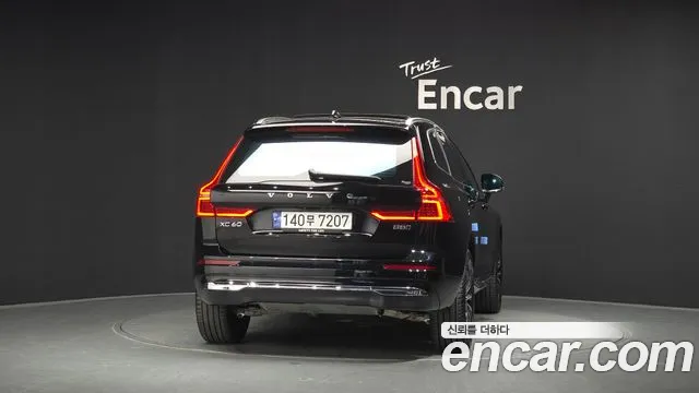 Volvo XC60 Generation 2 — Фото автомобиля 4