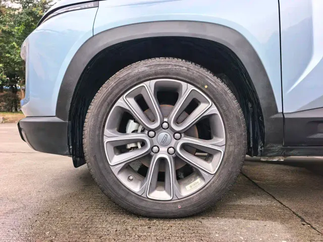 Geely ICON — Фото автомобиля 20