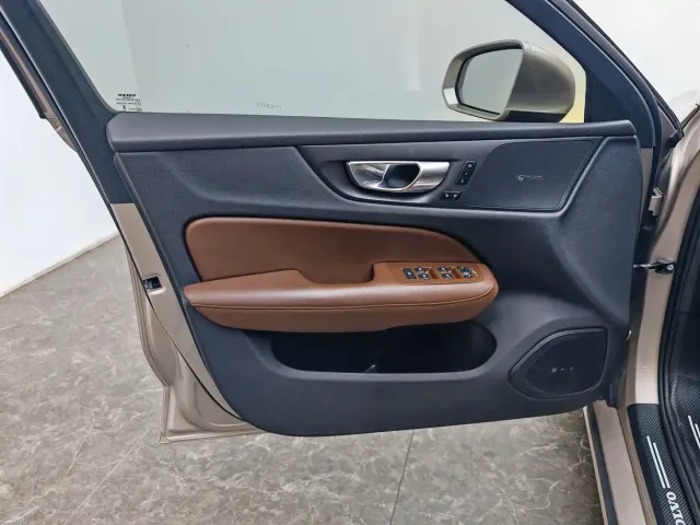 Volvo S60 — Фото автомобиля 20