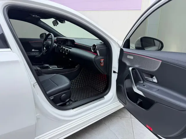 Mercedes-Benz A-Class — Фото автомобиля 22