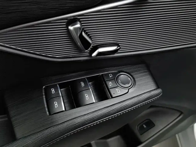 Buick LaCrosse — Фото автомобиля 9