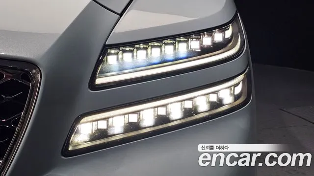 Genesis GV80 — Фото автомобиля 18
