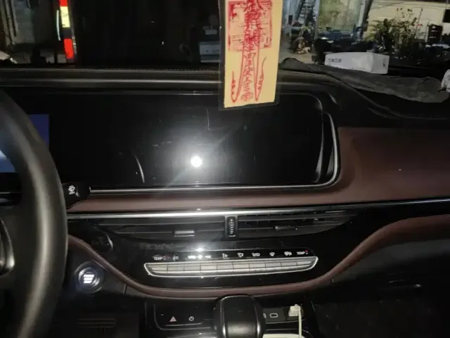 GAC Trumpchi M6 — Фото автомобиля 13
