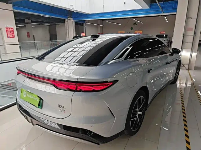 BYD Han L — Фото автомобиля 6