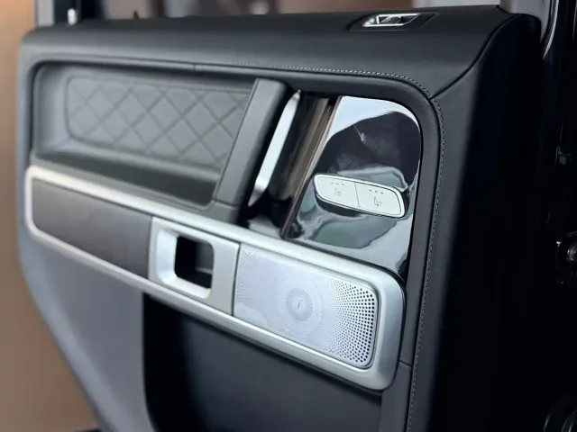 Mercedes-Benz G-Class — Фото автомобиля 14