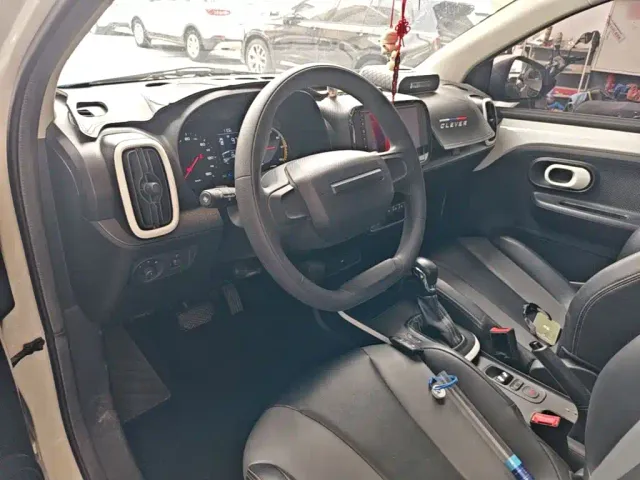 Roewe Clever — Фото автомобиля 9