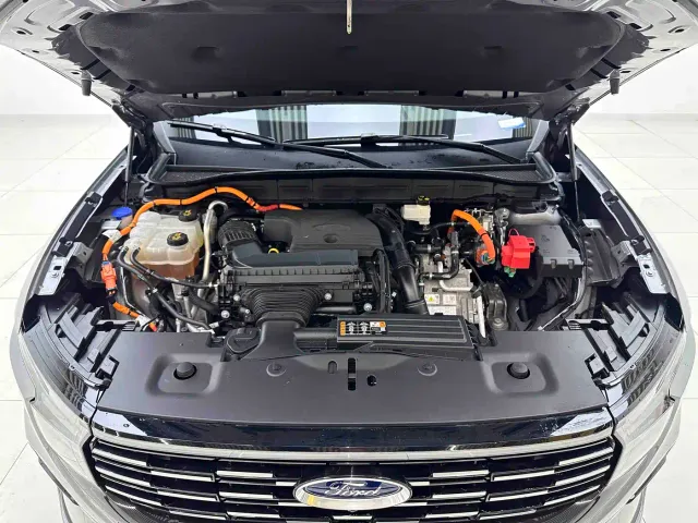 Ford Edge — Фото автомобиля 7