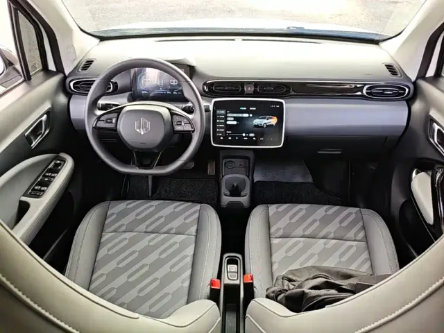 Leapmotor T03 — Фото автомобиля 5