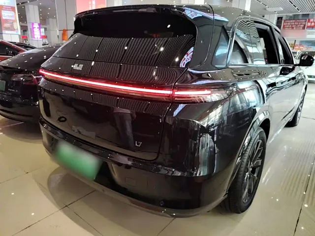 Li Auto L7 — Фото автомобиля 6