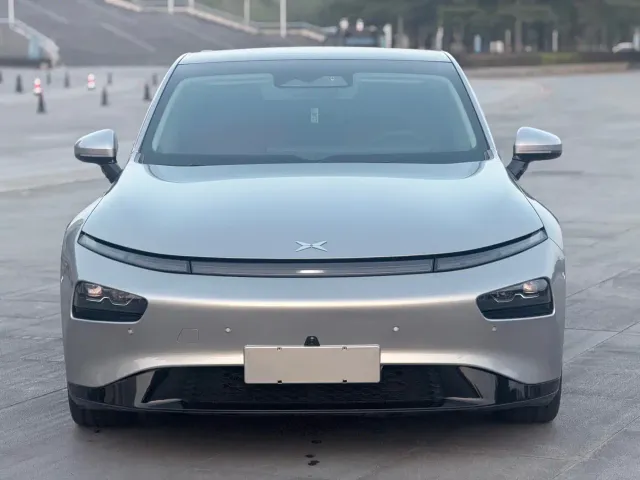 Xpeng P7 — Фото автомобиля 2
