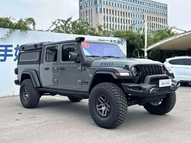 Jeep Gladiator — Фото автомобиля 2