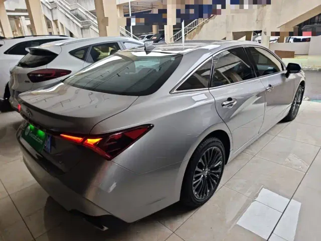 Toyota Avalon — Фото автомобиля 6