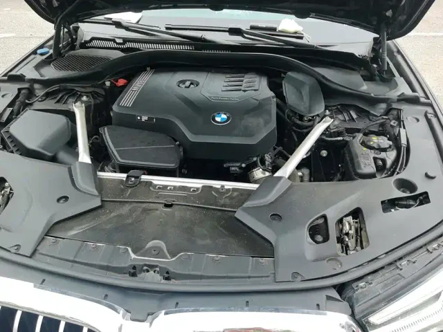 BMW 5 Series — Фото автомобиля 9