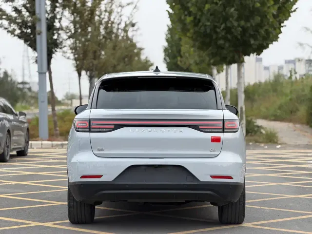 Leapmotor Leapmotor C11 2023 Extended Range 200 Comfort Edition — Фото автомобиля 8