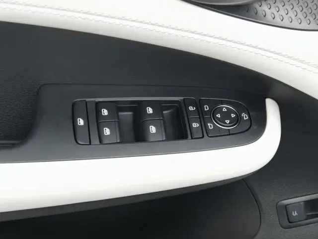 BYD Seal 05 DM-i — Фото автомобиля 9