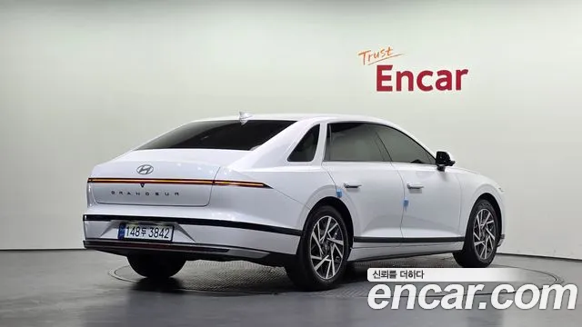 Hyundai Grandeur GN7 — Фото автомобиля 2