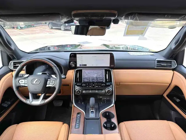 Lexus LX — Фото автомобиля 11