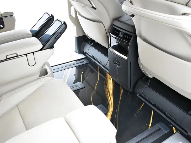 Toyota Alphard — Фото автомобиля 22