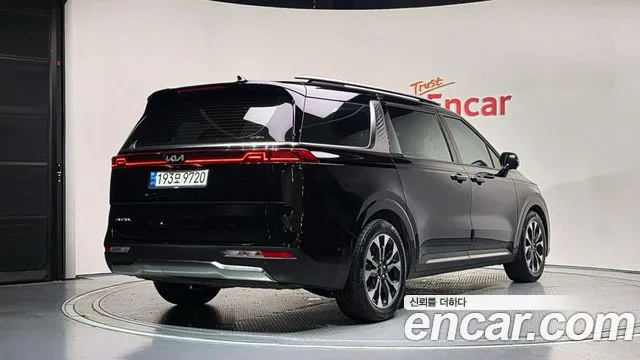 Kia Canival Carnival 4 поколение Дизель 9 мест Signature — Фото автомобиля 2