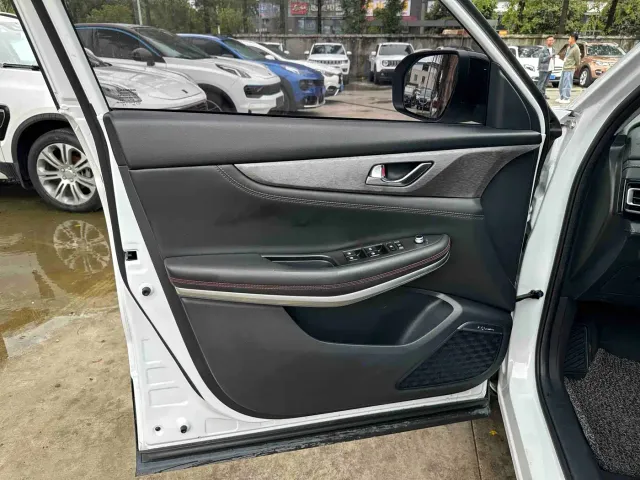 Changan CS75 — Фото автомобиля 4