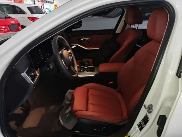BMW i3 — Фото автомобиля 14