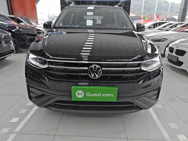 Volkswagen Tiguan L — Фото автомобиля 2