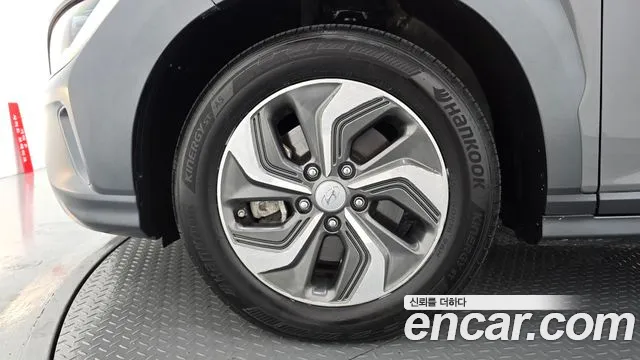 Hyundai Kona — Фото автомобиля 5