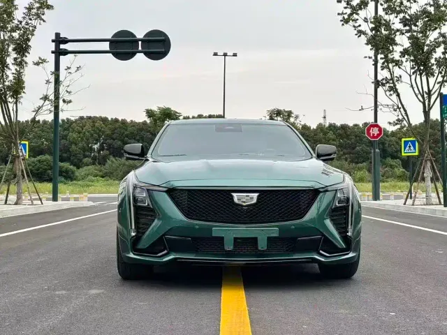 Cadillac CT5 — Фото автомобиля 3