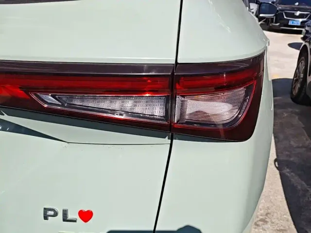 Wuling Asta — Фото автомобиля 7