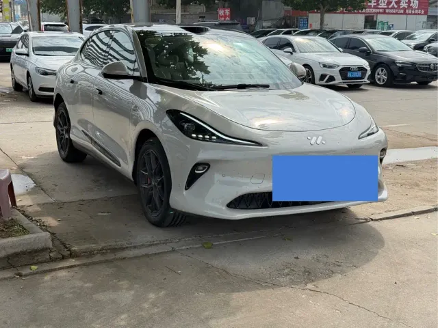 IM Motors IM LS6 2025 Gecko Smart Drive Edition — Фото автомобиля 3