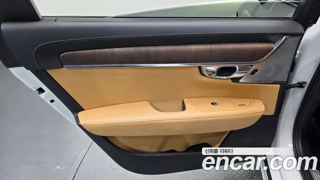 Volvo S90 — Фото автомобиля 14