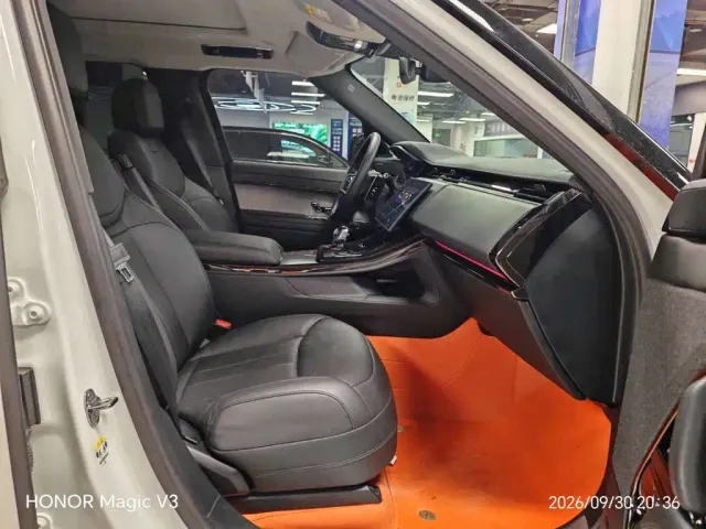 Land Rover Range Rover Sport — Фото автомобиля 14