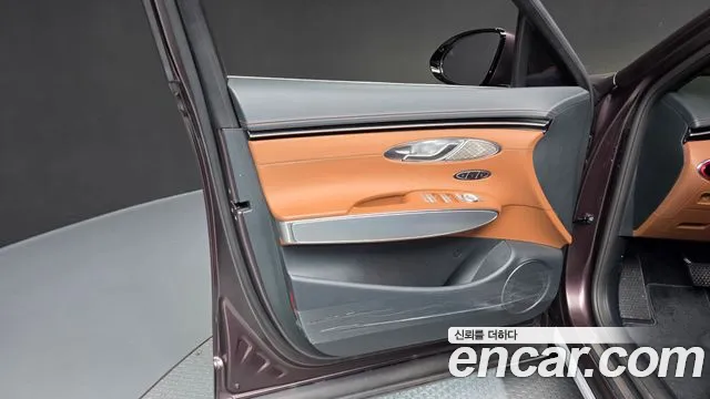 Genesis GV70 — Фото автомобиля 13