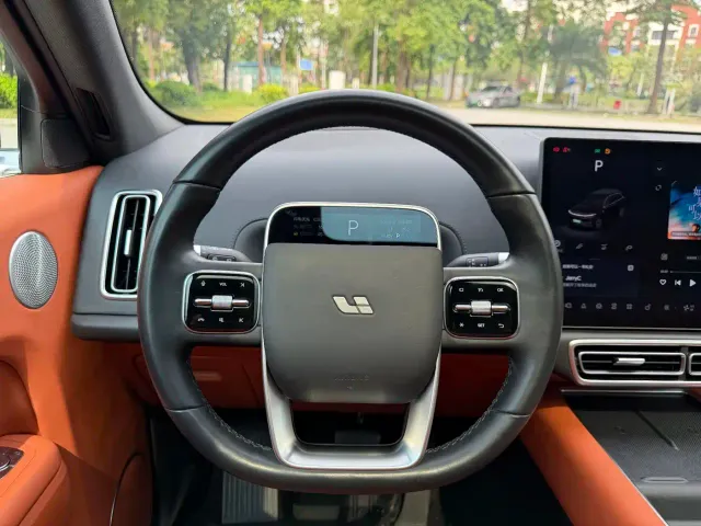 Li Auto L7 — Фото автомобиля 4