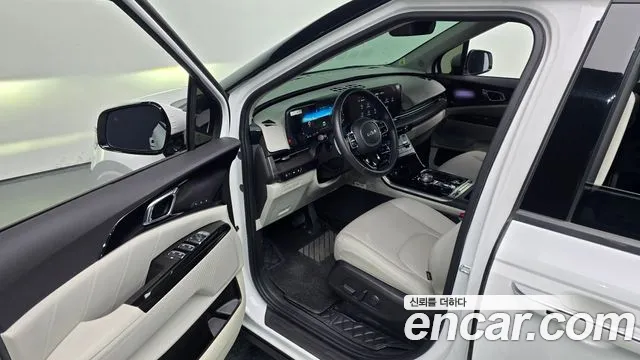 Kia Carnival Generation 4 — Фото автомобиля 16