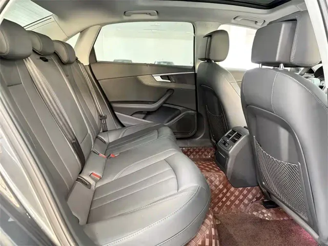 Audi A4L — Фото автомобиля 7