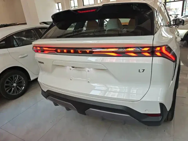 Geely Galaxy L7 — Фото автомобиля 5